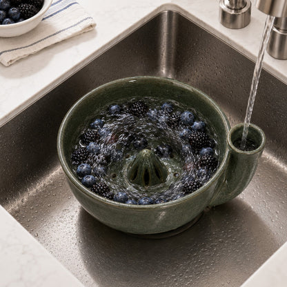 Swirl-Flow Fruit Rinsing Bowl